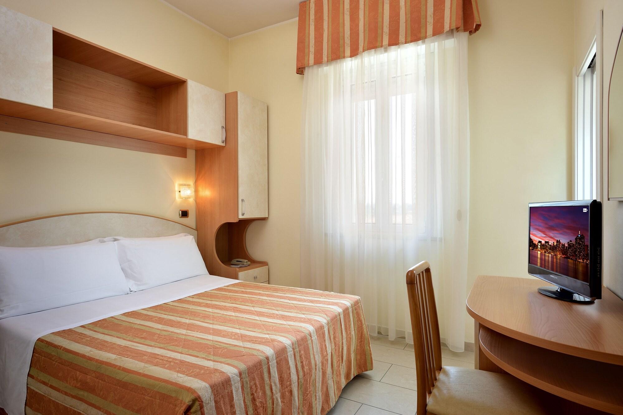 Hotel Elisir リミニ エクステリア 写真